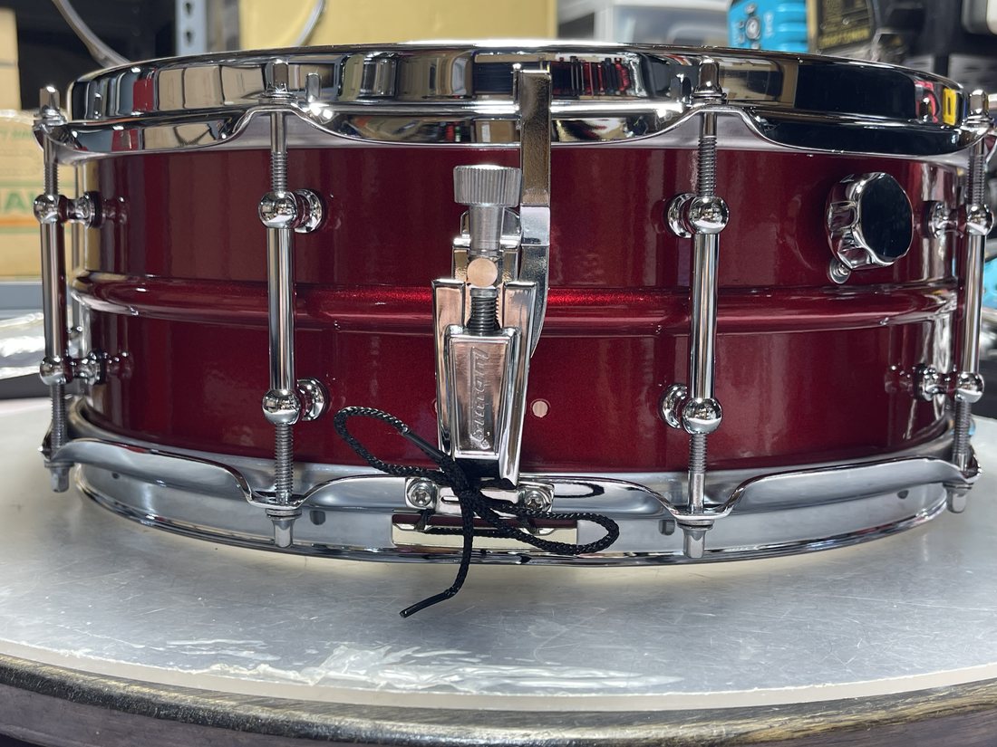 Supraphonic snare after candy-red powder coating